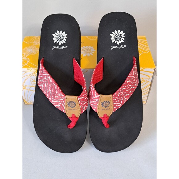 Yellow Box "Ferraro" Red and White Flip Flops Women’s Size 10 M - Picture 1 of 5